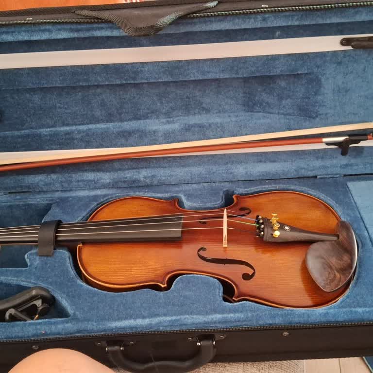 Zuhal Müzik Mağazasında İlgisiz ve Profesyonellikten Uzak Hizmet