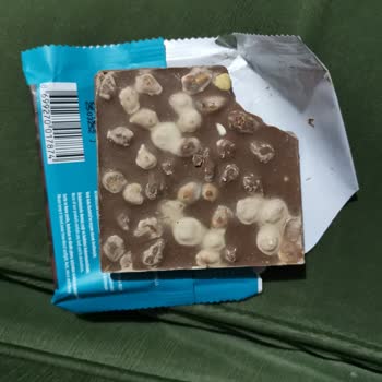 Migros'ta Son Kullanım Tarihi Geçmemiş Bozuk Çikolata Satışı Ve Stok Bitirme Endişesi