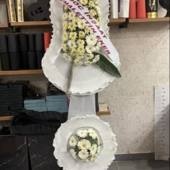 Çiçek Sepeti 'nde Yanlış Ve Geç Teslim Edilen Çelenkler Yüzünden Yaşanan Mağduriyet