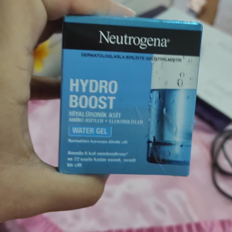 Neutrogena Hydro Boost Jel Krem Cildimde Sivilce Yaptı, Ücret İadesi Talep Ediyorum