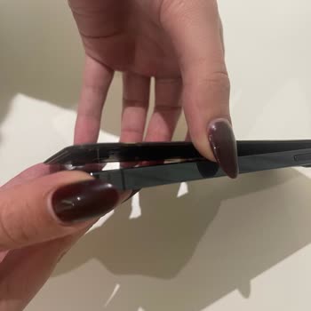 Apple Store’da Onarım Sonrası Cihazım Hasarlı Ve İlgisiz Yaklaşımla Mağdur Edildim