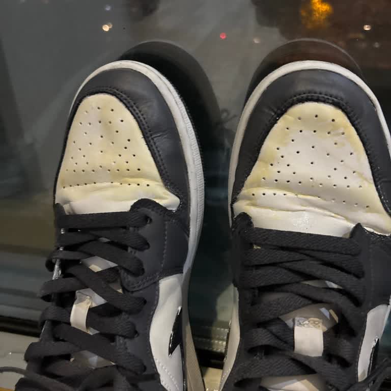 Kısa Sürede Sararan Air Jordan Ayakkabım İçin Değişim Talebi Ve Müşteri Hizmetleri İlgisizliği