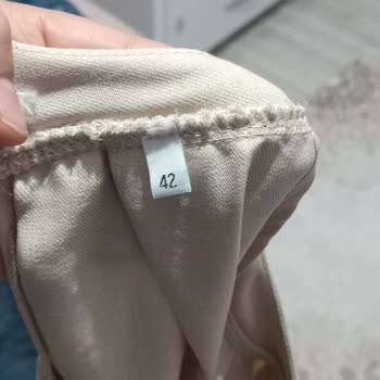 Lale Clothing Yanlış Beden Ve Defolu Ürünler Gönderildi İletişim Yok İade Yapılamıyor