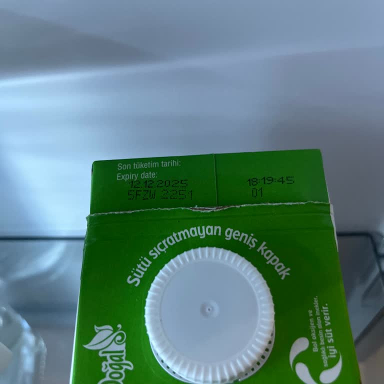 Aldığım Sütün İçinden Kurt Çıktı, Ücret İadesi Talep Ediyorum