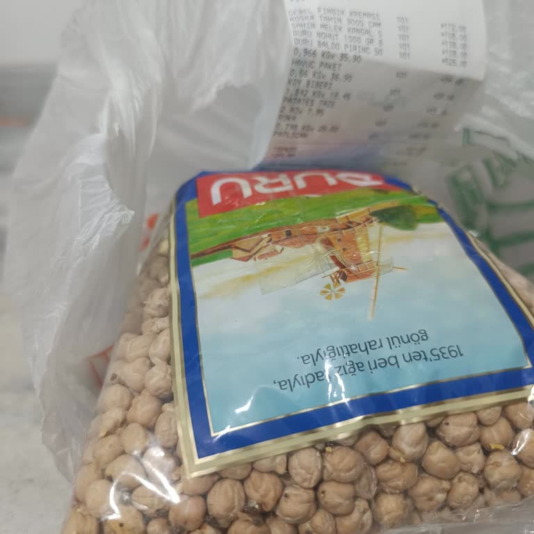 Son Kullanma Tarihi Geçmemiş Nohuttan Böcek Çıktı!