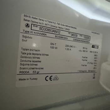 Buzdolabı Ekranındaki LED Işık Sürekli Yanıyor, Çözüm Bulamıyorum