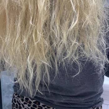 Saç Boyama İşlemi Sonrası Saçlarım Yandı, Ücret İadesi Ve Tazminat Talebim Karşılanmadı