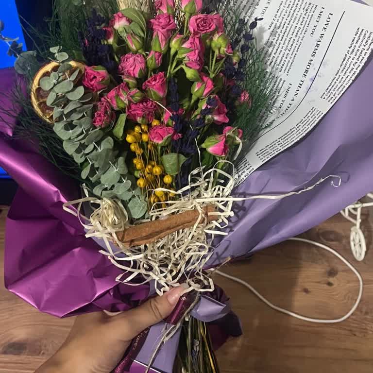 Solmuş Çiçek Teslimatı Ve Yetersiz Müşteri Hizmeti Nedeniyle Mağduriyet