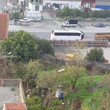Eyüpsultan Belediyesi Pazar Sabahı (07.00) İnşaat Yapıyor