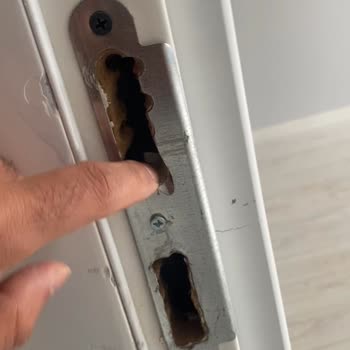 Demiray Yapı PVC Sistemleri Paramızla Rezil Olduk Telefonlarımızı da Açmadı