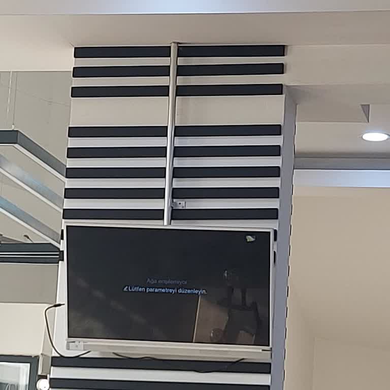 Etimesgut Belediyesi Ahi Elvan Aile Yaşam Merkezi'nde Yüzme Kursu İzleme Sorunu!