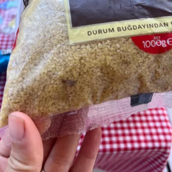 Kapalı Bulgur Paketinden Canlı Kelebek Çıkması Şaşkınlığı
