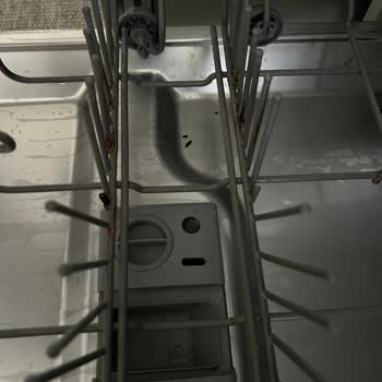 Teka Bulaşık Makinesi Sepetleri Paslanıyor Ve Kullanılamaz Hale Geldi