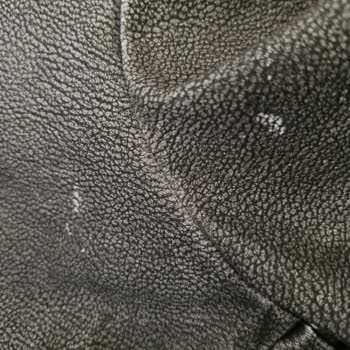 Satın Aldığım Montta Kullanım Olmadan Lekeler Oluştu, İade Talebim Var