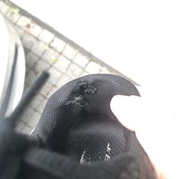 Skechers Arch Fit All-Terrain Defect: Pain, Damage, and Refund Request