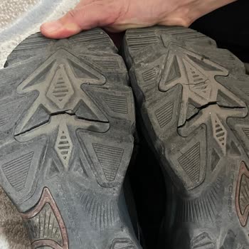 Skechers Skech-Air Ventura Cataclysm Soles Cracked After Few Months