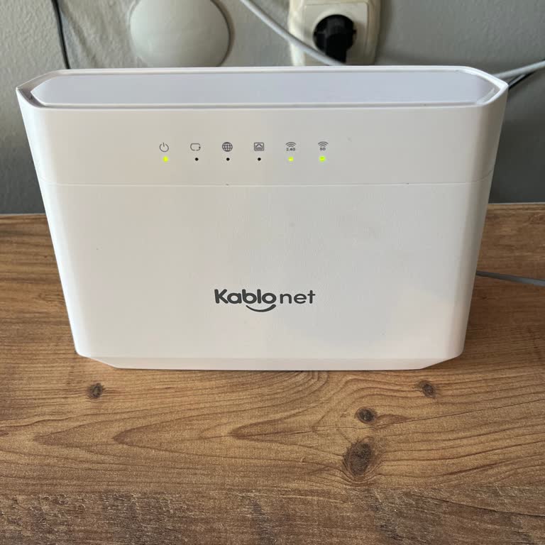 20 Gündür Süren İnternet Ve TV Kesintisine Çözüm Bekliyorum