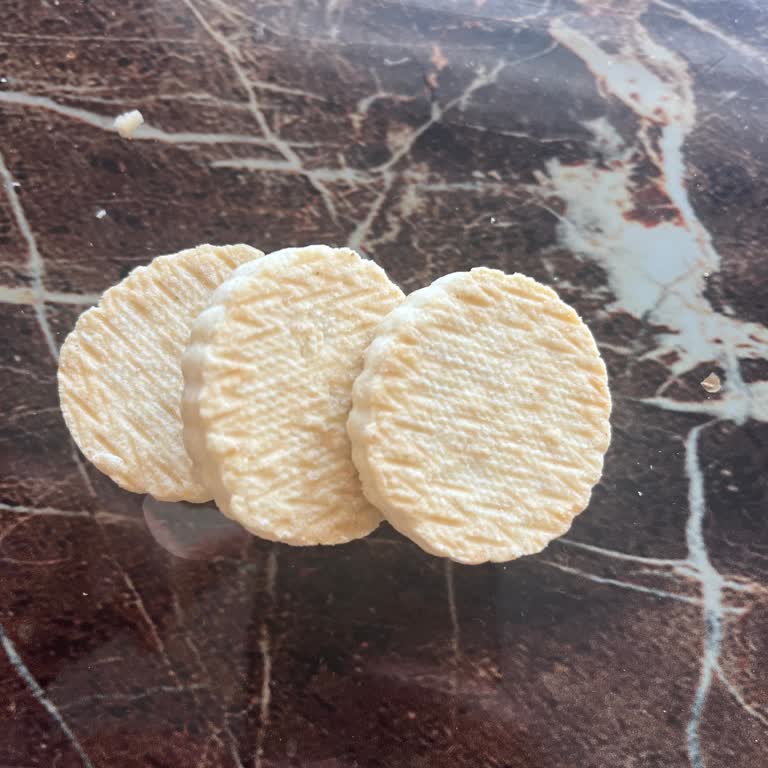 Tarihi Geçmemiş Bisküvi Bozuk Çıktı, Mağduriyetimin Giderilmesini İstiyorum