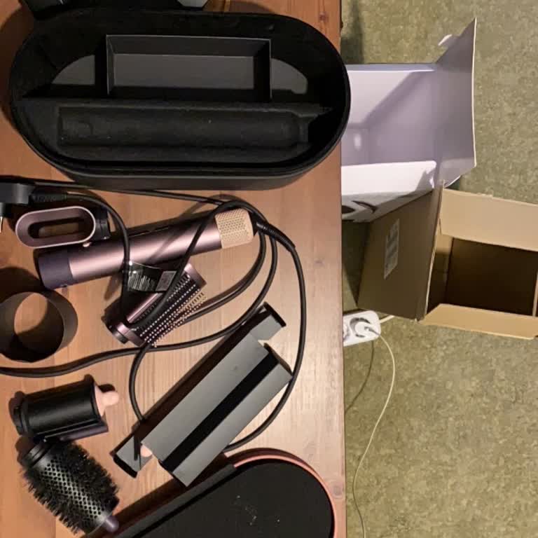 Dyson Customer Service Says 14-Day Window for Missing Parts