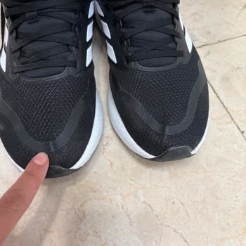 Adidas Koşu Ayakkabısında İlk Kullanımda Burun Kısmında Kırıklık Oluştu, Ücret İadesi Talebi