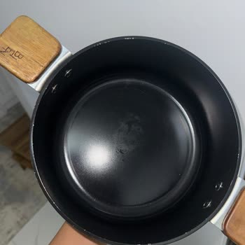 Üçüncü Kullanımda Tencere Setinde Kaplama Soyulması Ve Müşteri Desteği Eksikliği