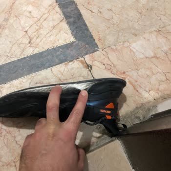 Az Kullanılmış Ayakkabının Tabanında Erken Açılma Mağduriyeti