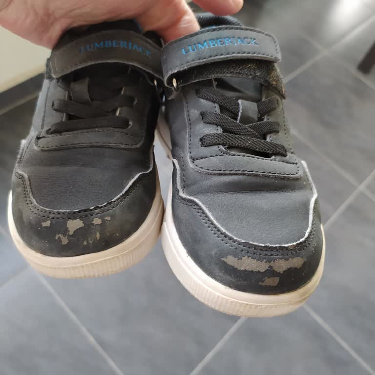 16 Günde Deforme Olan Ayakkabıya Kullanıcı Hatası Denildi