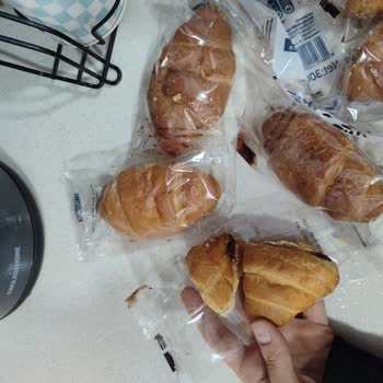 Aldığım UNO Çikolatalı Kruvasan Eksik Ve Parçalanmış Çıktı