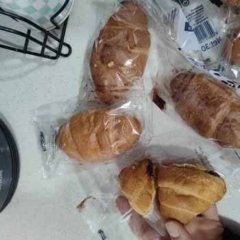 Aldığım UNO Çikolatalı Kruvasan Eksik Ve Parçalanmış Çıktı