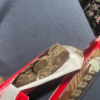 Aldığım Ülker Çikolatalarda Küf Ve Kötü Koku Sorunu, Değişim Ürünlerinde De Aynı Problemler