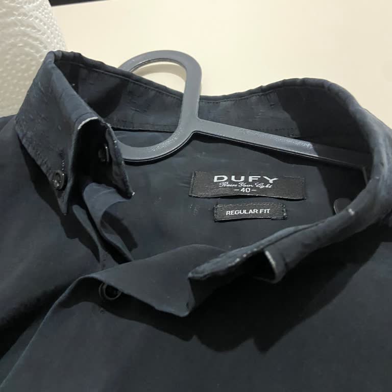 Dufy Gömleğin Yakası Kısa Sürede Soyuldu, Param Boşa Gitti