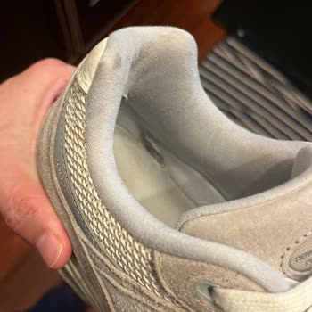 Yeni Alınan New Balance Ayakkabıda Kısa Sürede İç Astar Yırtılması Şaşkınlığı