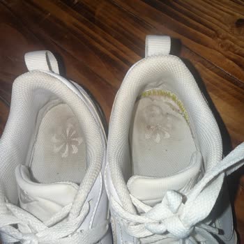 FLOdan Alınan Nike Ayakkabının Topuğu Çöktü Mağaza Çözüm Sunmuyor