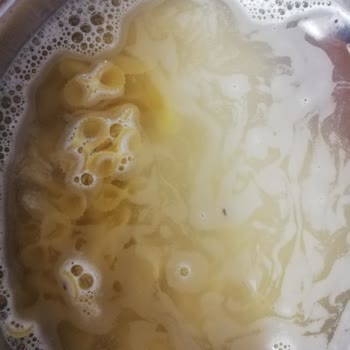 Oba Makarna Fiyonk Ürününün İçinden Böcek Çıkması Ve Hijyen Sorunu