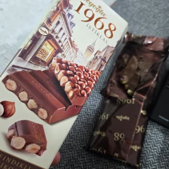 Küflü Ve Sert Fındıklı Çikolata Sağlığımızı Tehlikeye Attı