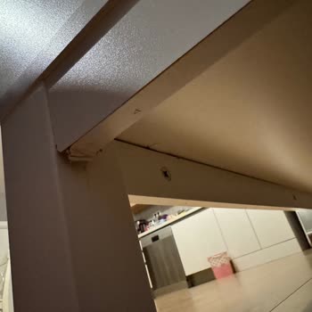 Gardırop Montajında Kırık Parça Ve Yetersiz Müşteri Hizmetleri