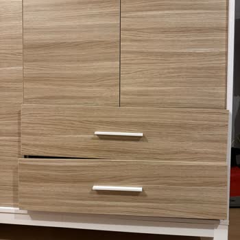 Gardırop Montajında Kırık Parça Ve Yetersiz Müşteri Hizmetleri