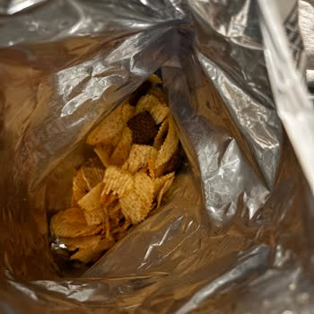 Cips Paketinden Yabancı Cisim Çıktı, Sağlığım Tehlikeye Girdi!