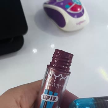 Nyx Hydrating Gloss Serum Kapak Sızıntısı Ve Kullanım Sorunu