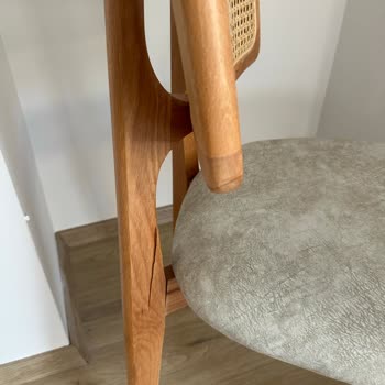 Kırık Sandalye Teslimatı Ve Yetersiz Müşteri Hizmeti Deneyimi