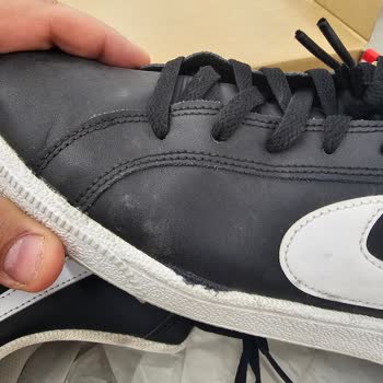 Az Kullanılmış Nike Ayakkabının Kısa Sürede Açılması Ve Garanti Reddi