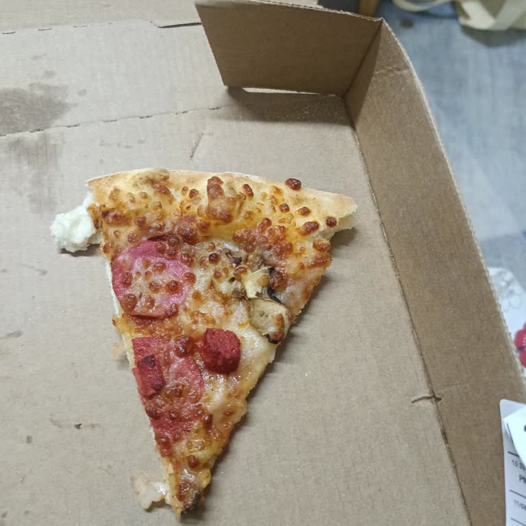 Dominos Pizzada Ekşi Tat Ve Malzeme Eksikliğiyle Yaşanan Hayal Kırıklığı