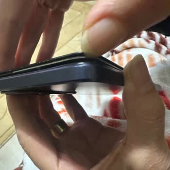 Oppo A60 Ekranında Kendiliğinden Açılma Ve İç Kısmın Görünmesi Sorunu