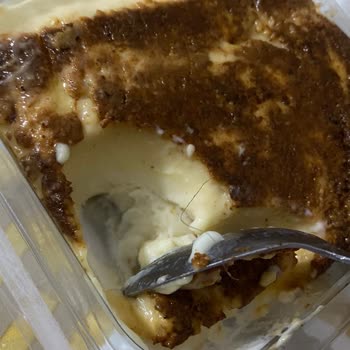 Satın Alınan Kazandibi Tatlısında Kıl Çıkması Nedeniyle Yaşanan Hijyen Sorunu