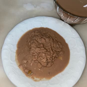 Son Kullanma Tarihi Geçmemiş Süt Bozuk Çıktı Çocuklar İçin Endişeliyim