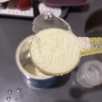 Bebek Mamasında Hijyen Skandalı: Aptamil'den Saç Çıktı!