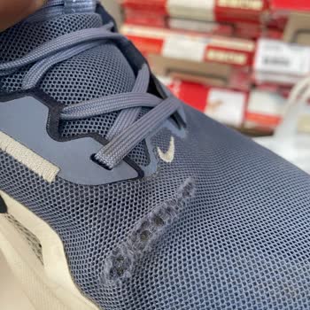 Nike Ayakkabımın File Kısmı Yürüyüşte Yırtıldı Garanti Dışı Bırakıldı