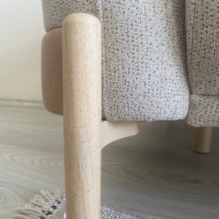 Yeni Alınan Koltuk Takımının Ayaklarında Çizik Var, Değişim Talep Ediyorum