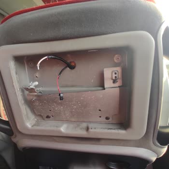 Otobüste Kırık Koltuk Ve Sert Personel Yolculuk Güvenliğimizi Tehlikeye Attı