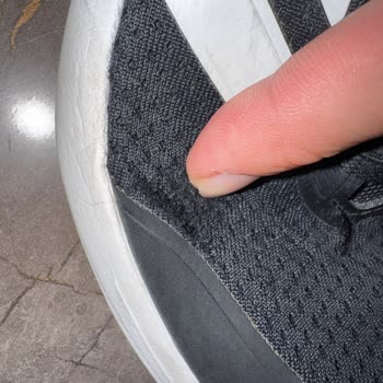 Kısa Sürede Deforme Olan Adidas Ayakkabı İçin Değişim Talebi